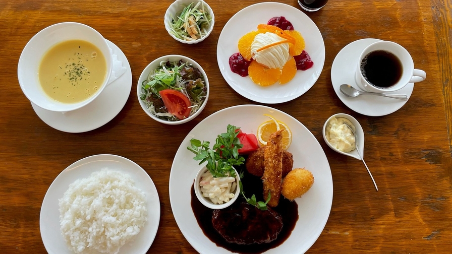 ちょっと外出で地元のおいしいグルメを満喫！洋食/日本食/中華からチョイス【2食付】